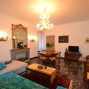 Calle Marcello 5888a Rio Del Piombo , Venezia Italia