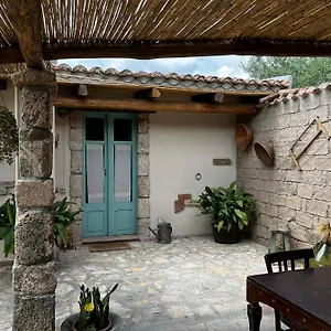 Graziosa Stanza Campidanese Su Terzu Casa di campagna